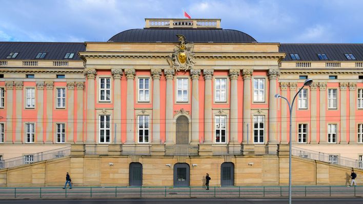 Die Südfassade des Stadtschlosses und Landtages (Bild: dpa/Soeren Stache)