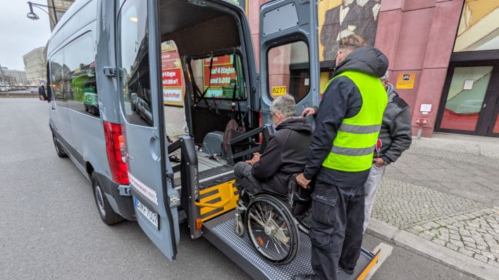 Fahrdienst für Menschen mit Behinderung in Not (Quelle: rbb/Tobias Schmutzler)