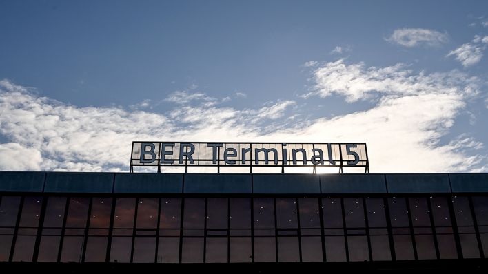 Terminal 5 am Flughafen BER. (Quelle: dpa/Britta Pedersen)