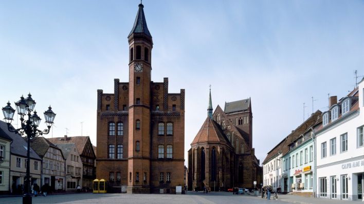 Rathaus in Perleberg (Bild: imago images/Roman von Gotz)