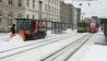Räumfahrzeuge befreien am 07.02.2021 die Gleise am Stadthallenvorplatz in Cottbus. (Quelle: rbb/Daniel Friedrich)