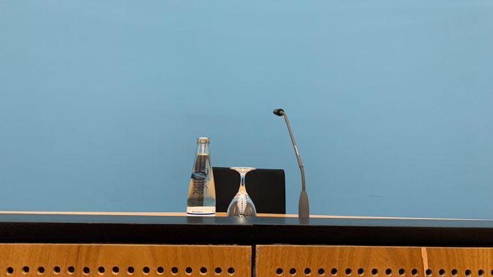 Vorbereitungen für eine Pressekonferenz des Berliner Senats am 209.10.2020. (Quelle: rbb|24/Schöbel)