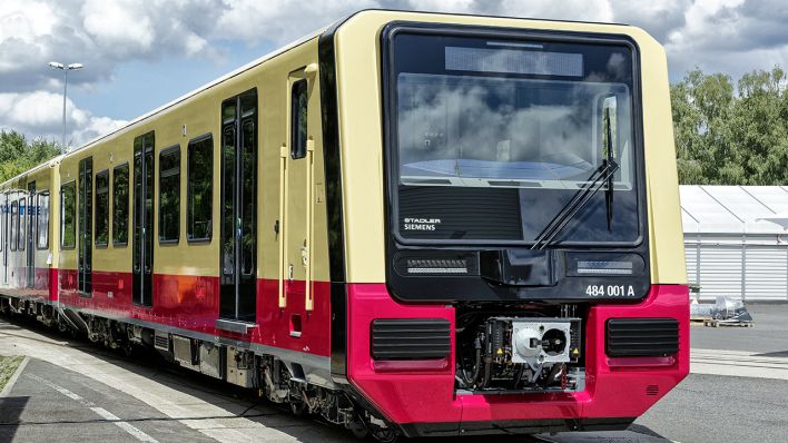 Archibild: Der erste Halbzug der Berliner S Bahn der Baureihe 484/483 steht am 27.06.2018 in Berlin-Pankow (Bild: imago images/Jürgen Heinrich)