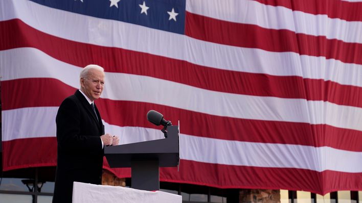 Archivbild: Der gewählten US-Präsident Joe Biden spricht am nach seinem Sohn benannten Major Joseph R. "Beau" Biden III National Guard/Reserve Zentrum. (Quelle: dpa/E. Vucci)