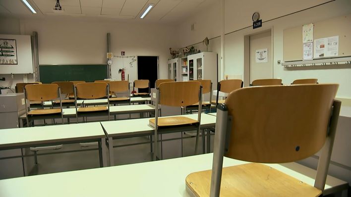 Leeres Klassenzimmer am Ernst-Abbe-Gymnasium in Berlin-Neukölln, Quelle: Brandenburg aktuell