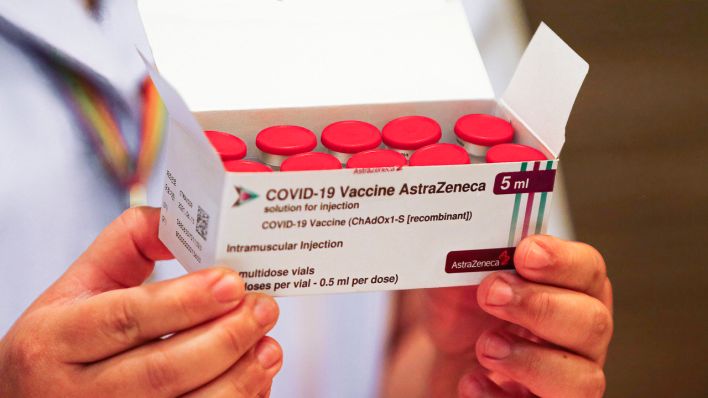 Impfdosen von AstraZeneca (Quelle: imago-images/Chaiwat Subprasom)