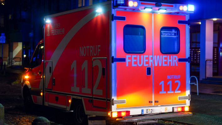 Rettungswagen der Berliner Feuerwehr (Quelle: imago images/Reuhl)