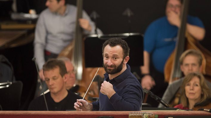 Archivbild: Kirill Petrenko, Dirigent der Berliner Philharmoniker bei einer Probe. (Quelle: imago images/M. Evans)