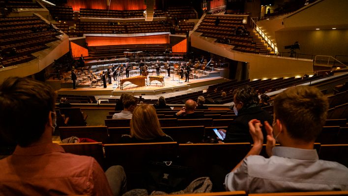 Pilotprojekt Perspektive Kultur am 20. März 2021 in der Berliner Philharmonie. Vorkonzert der Karajan-Akademie. (Quelle: Berliner Philharmoniker/Stephan Rabold)