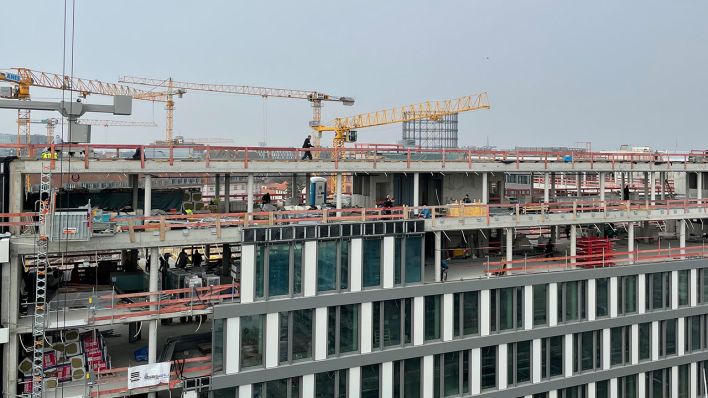 Bauarbeiten des neuen Stadtquartiers "Schöneberger Linse" im März 2021. (Quelle: rbb/Matthias Bartsch)