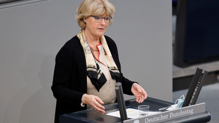 Monika Grütters in der 219. Sitzung des Deutschen Bundestages im Reichstagsgebäude. Berlin, 26.03.2021. (Quelle: dpa/Geisler)