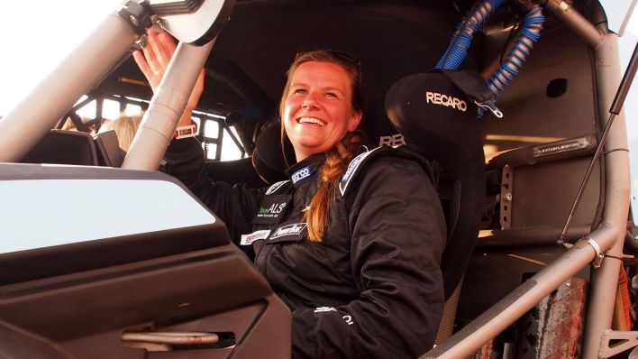 Annett Fischer in ihrem Rallye-Auto / IMAGO / ZUMA Wire