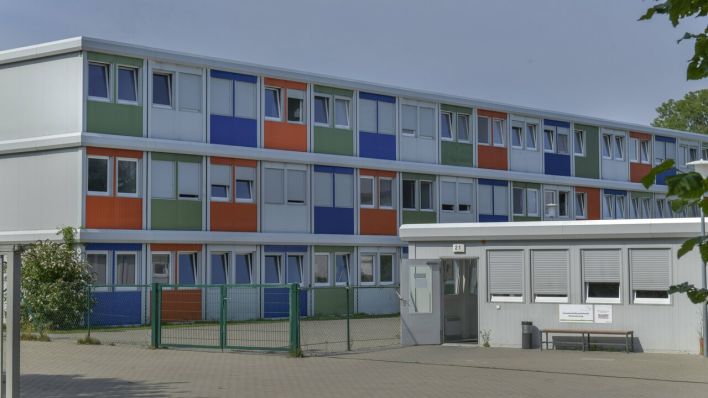 Flüchtlingsunterkunft in Berlin-Lichtenberg (Bild: imago images/Schoening)