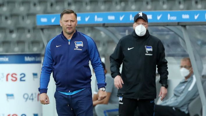 Hertha-Coach Pal Dardai und Co-Trainer Andreas "Zecke" Neuendorf / IMAGO / Contrast