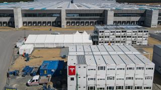 Das Baugelände der Tesla Gigafactory östlich von Berlin (Luftaufnahme mit einer Drohne). (Quelle: dpa/Patrick Pleul)
