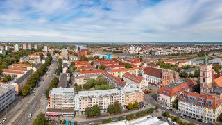 Das Panorama aus 5 Einzelbildern zeigt den Blick vom Oderturm auf Stadtzentrum von Frankfurt (Oder) mit dem polnische Slubice hinter dem Grenzfluss Oder am 26.09.2018. (Quelle: dpa/Patrick Pleul)