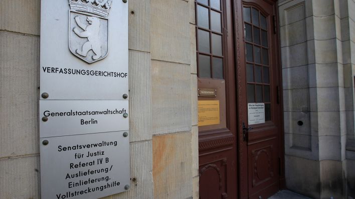 Archivbild: Eingang zur Generalstaatsanwaltschaft in Berlin . (Quelle: dpa/F. Schuh)