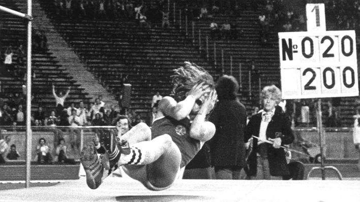ISTAF 1977: Rosemarie Ackermann aus Cottbus überspringt als erste Hochspringerin die 2 Meter (Quelle: dpa picture alliance | Chris Hoffmann)