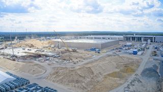 Baustelle des neuen Werks in Grünheide (Quelle: dpa/Uwe Koch)
