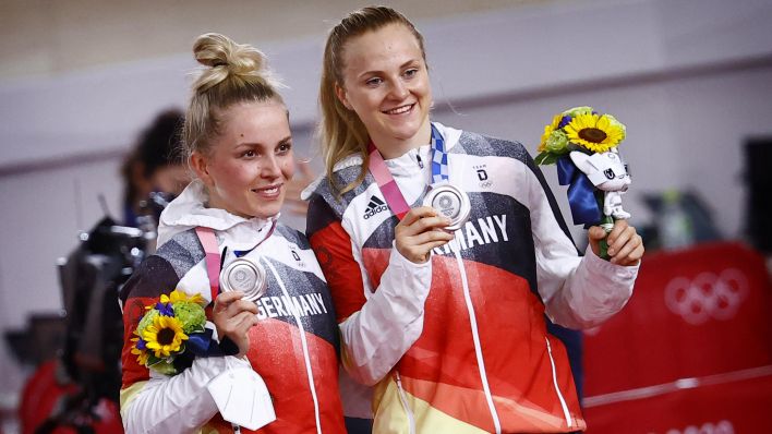 2. Platz und Silbermedaille fuer Deutschland mit links Emma Hinze und Lea Sophie Friedrich. Quelle: dpa/Roth