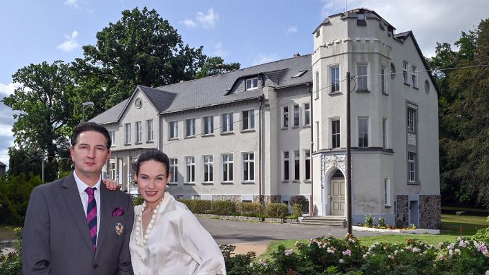 Archivbild: Ariane Rykov baut ein Archiv in einem Schloss in der Lausitz auf, das Romy Schneider Museum. Aufnahme vom 17.09.2020. (Quelle: dpa/Parick Pleul)