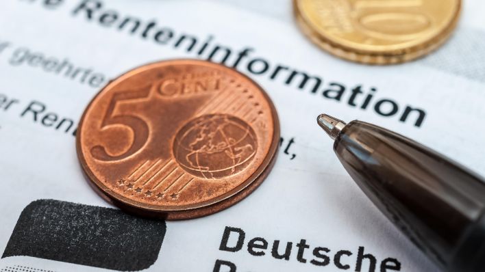 Deutsche Rentenversicherung Bund - Zu wenig Rente im Alter? (Quelle: Zoonar.com/stockfotos-mg)