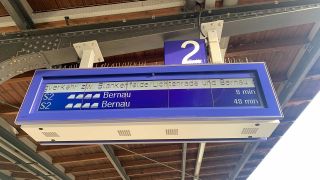 S-Bahn-Anzeigetafel zeigt 40-Minuten-Takt der S-Bahn an. (Quelle: rbb)