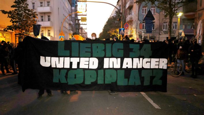 Demonstration gegen Räumung vom Wagencamp Köpi von der Rigaer Straße zum Gelände des Camps am 09.10.2021 (Bild: imago images/Future Image)