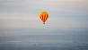 Ein Heißluftballon fliegt im Oktober 2021 über Brandenburg. (Quelle: rbb/Tino Schöning)
