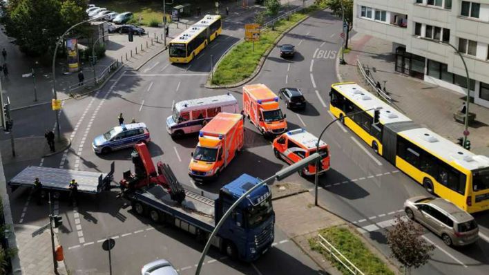 Bei einem Verkehrsunfall in Gesundbrunnen erlitt eine Radfahrerin gestern Mittag tödliche Verletzungen. (Quelle: rbb/S. Teistler)
