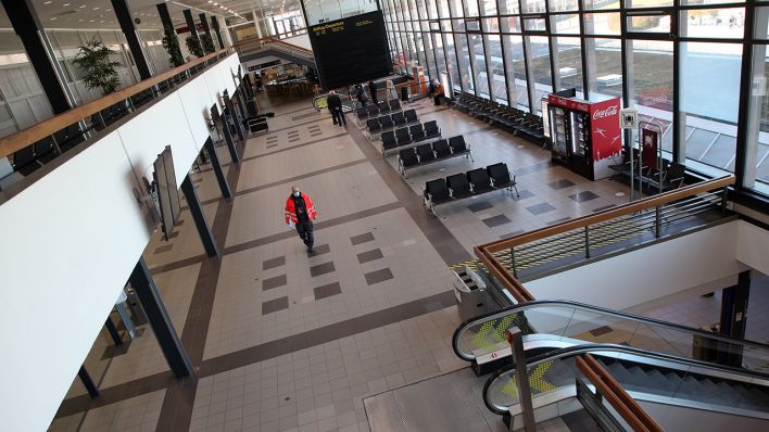 Archivbild: Terminal 5 des Hauptflughafens BER - ehemals Flughafen Schönefeld. (Quelle: dpa/W. Kumm)