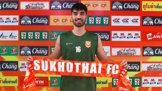 Max Steinbauer bei der Vorstellung durch seinen thailändischen Verein Sukhothai FC (instagram/max.stbr6)