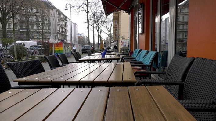 Leere Tische in Berlin-Schöneberg, Bild: rbb|24