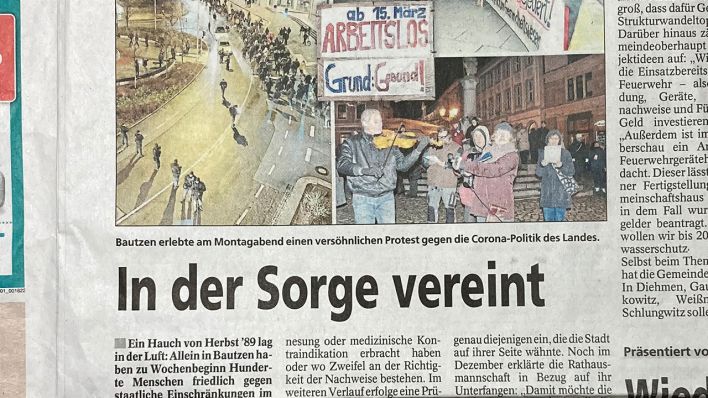 Artikel "In der Sorge vereint" eines Bautzener Anzeigenblatts am 21.01.2022. (Quelle: rbb/Andreas Rausch)