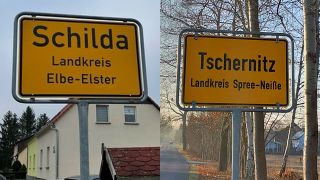 Ortseingangsschilder von Schildau und Tschernitz (Quelle: rbb)