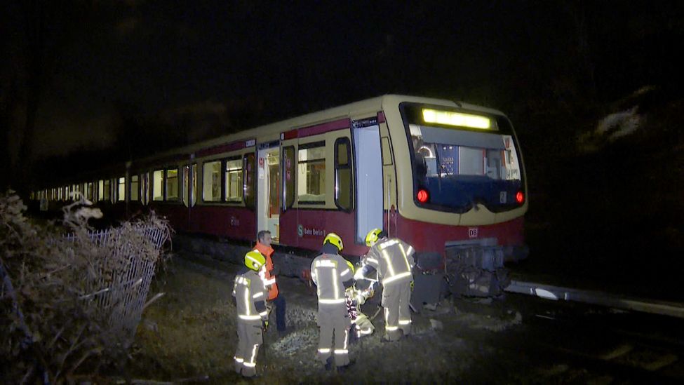 Sturm in Berlin - S-Bahn steht am Priesterweg, Bild: TV News Kontor