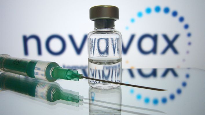 Symbolbild: Impfstoff Novavax. (Quelle: dpa/Sven Simon)