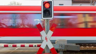 Für Allianz pro Schiene geht der Ausbau des Bahnverkehrs in Brandenburg zu langsam voran. (Bild: dpa/Tricatelle)