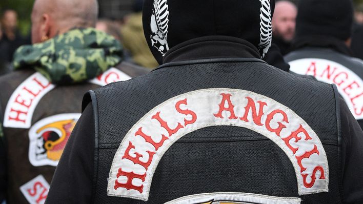 Archivfoto: Hells Angels Jacke (Quelle: dpa/Boris Roessler)