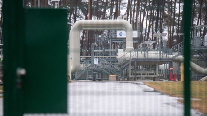 Blick auf Rohrsysteme und Absperrvorrichtungen in der Gasempfangsstation der Ostseepipeline Nord Stream. (Quelle: dpa/Stefan Sauer)