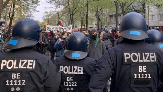 Polizeiteinsatz am 1. Mai in Berlin (Quelle: dpa/Anton Dolgunov)