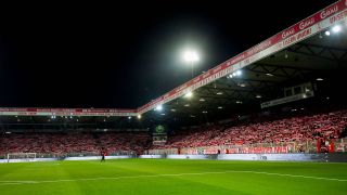 Das ausverkaufte Stadion an der Alten Försterei beim Derby zwischen Union Berlin und Hertha BSC im November 2021 (imago images/Jan Huebner)