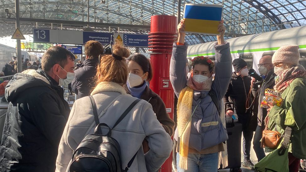 Flüchtlinge aus der Ukraine kommen am 02.03.2022 am Berliner Hauptbahnhof an. (Quelle: rbb/Anke Michel)
