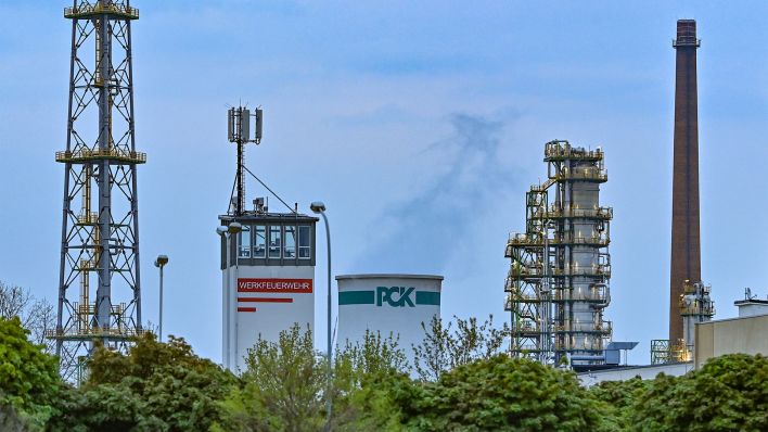 Das Industriegelände der PCK-Raffinerie GmbH (Bild:dpa/Patrick Pleul)