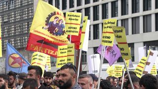 Kurdische Demo am Potsdamer Platz in Berlin (Quelle: rbb)