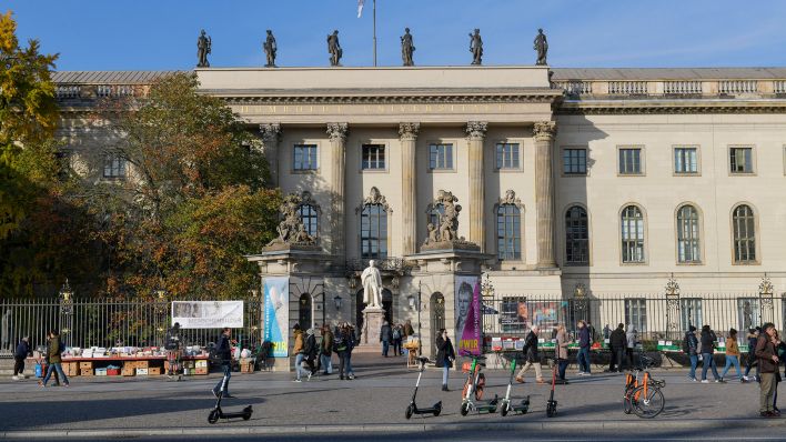 Archivbild: Hauptgebaeude der Humboldt-Universitaet, Unter den Linden, Berlin Mitte. (Quelle: dpa/Schoening)