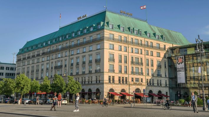 Archivbild: Hotel Adlon, Pariser Platz, Berlin Mitte. (Quelle: dpa/Joko)