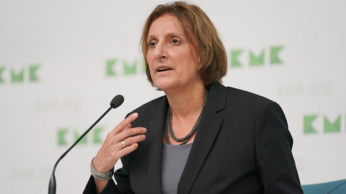 Britta Ernst (SPD), Brandenburger Ministerin für Bildung, Jugend und Sport (Quelle: dpa/Jörg Carstensen)