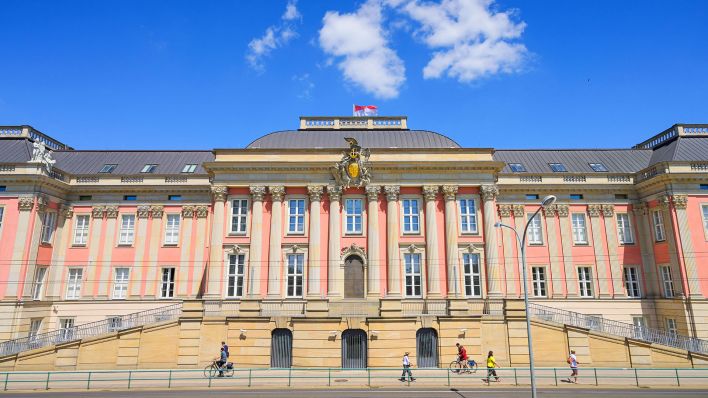 Außenansicht Landtag Brandenburg. (Quelle: imago/Schöning)