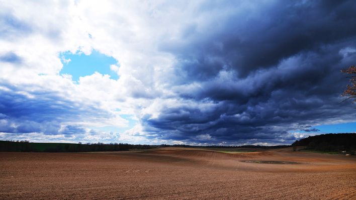 Wolken am Himmel in der Uckermark. (Quelle: imago/serienlicht)